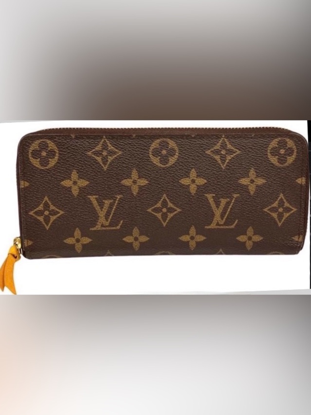 Louis Vuitton Portefeuille
Clemence Wallet Monogram zip around Limited Edition.